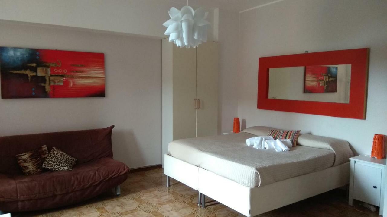 Monolocali Da Vinci Hotel Falconara Marittima Luaran gambar